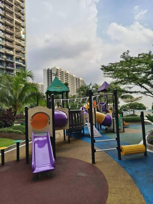 Apartment Park Tampoi Larkin 2 Bedroom -new Bear Bricks Style *