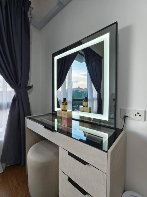 Apartment Park Tampoi Larkin 2 Bedroom -new Bear Bricks Style