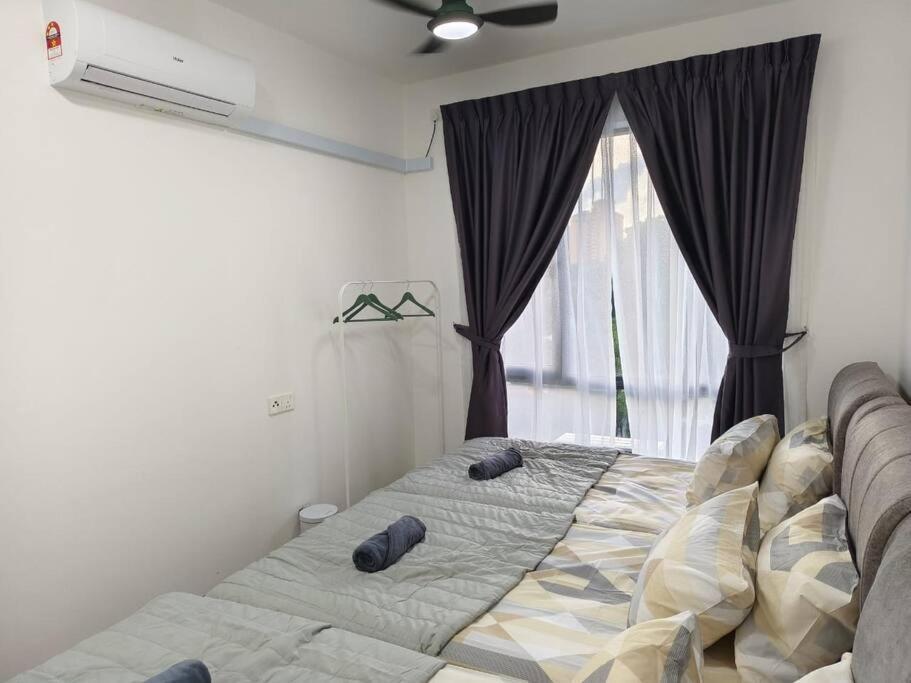 Park Tampoi Larkin 2 Bedroom -new Bear Bricks Style Apartment
