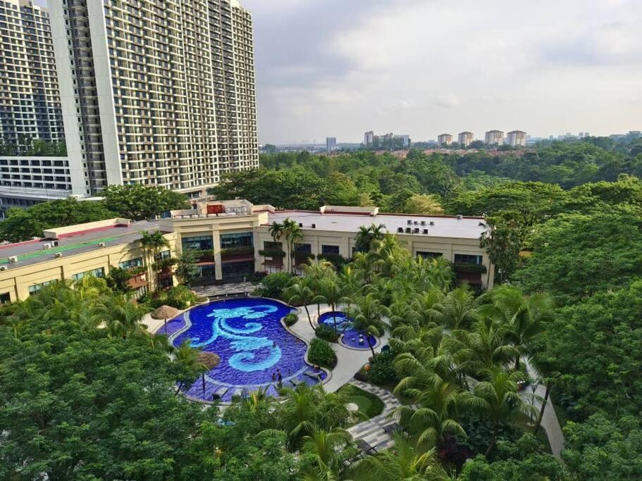 Apartment Park Tampoi Larkin 2 Bedroom -new Bear Bricks Style